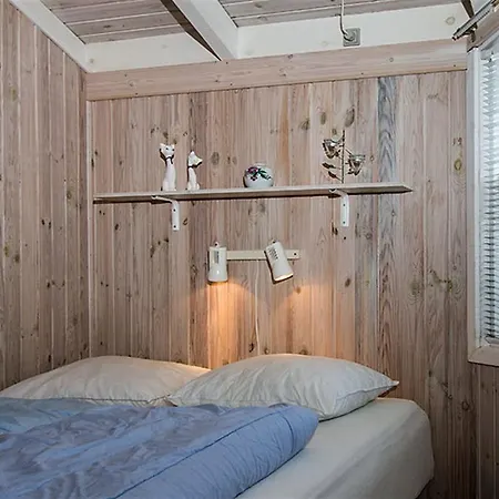 펜션 Four-bedroom Holiday In Hals
