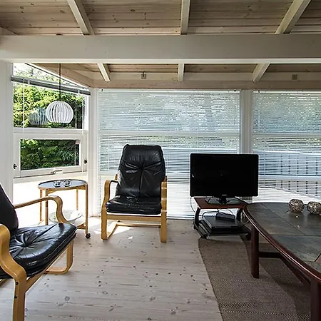 Four-bedroom Holiday In 펜션 Hals