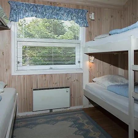 펜션 Four-bedroom Holiday In Hals